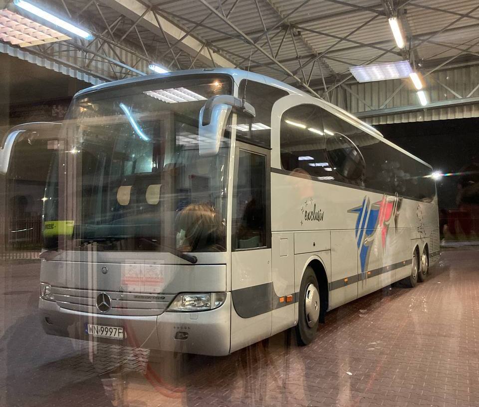 Как теперь быть с автобусами и маршрутками на Польшу: перевозчики прокомментировали закрытие перехода 