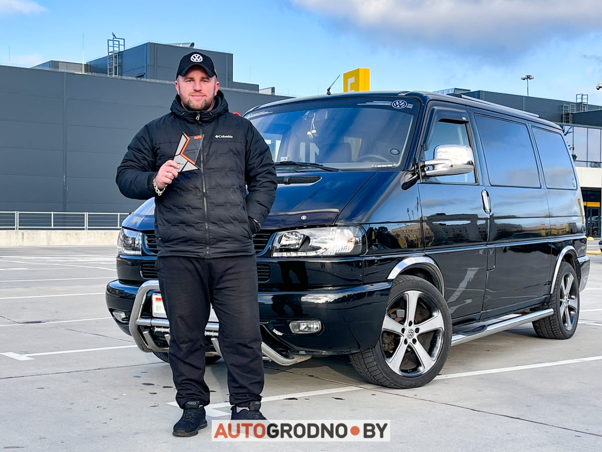 Павел и его VW Multivan
