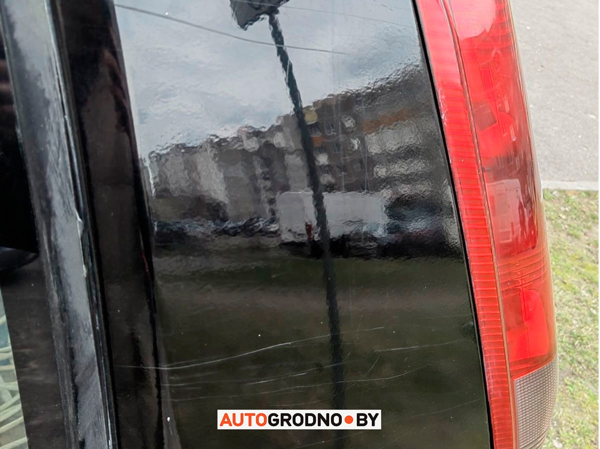 На Лиможа в Гродно мальчик поцарапал авто