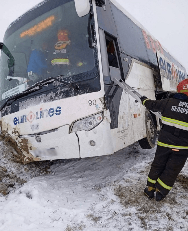 mn v avtobus 28 03 01 min