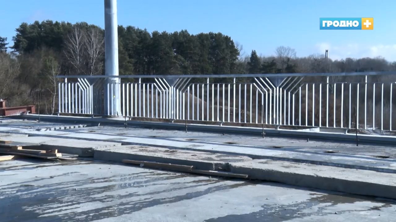 Посмотрите, какие перила ставят на Новом мосту в Гродно. Они совсем другие
