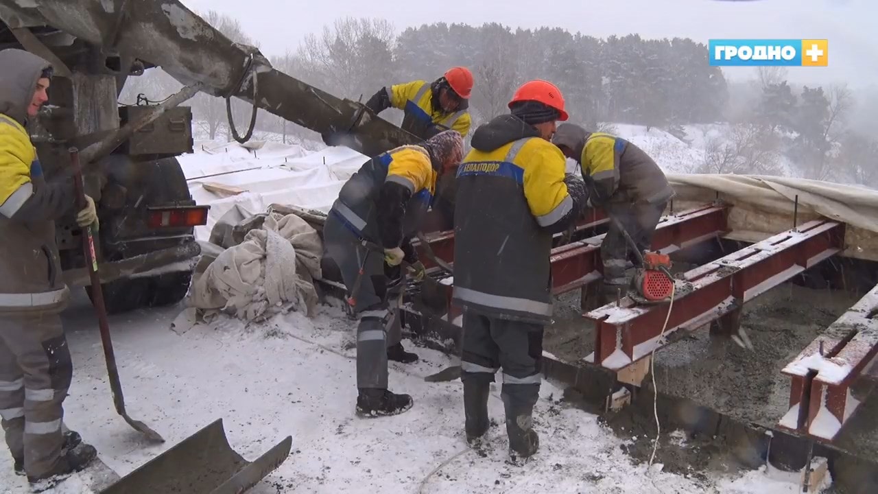 Строители пояснили, когда начнется асфальтирование Нового моста в Гродно