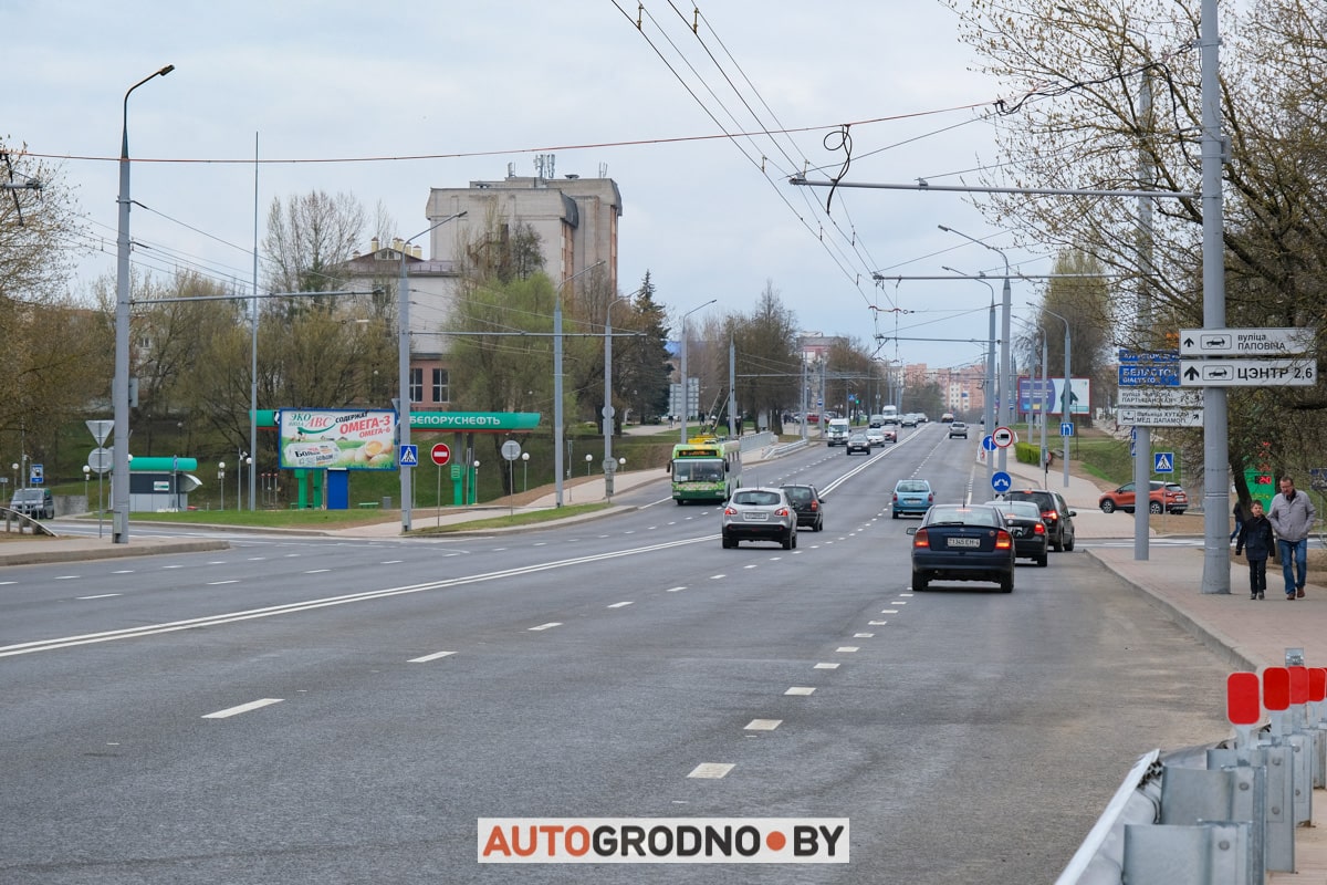 По Новому мосту в Гродно поехали первые автомобили. Репортаж при свете дня