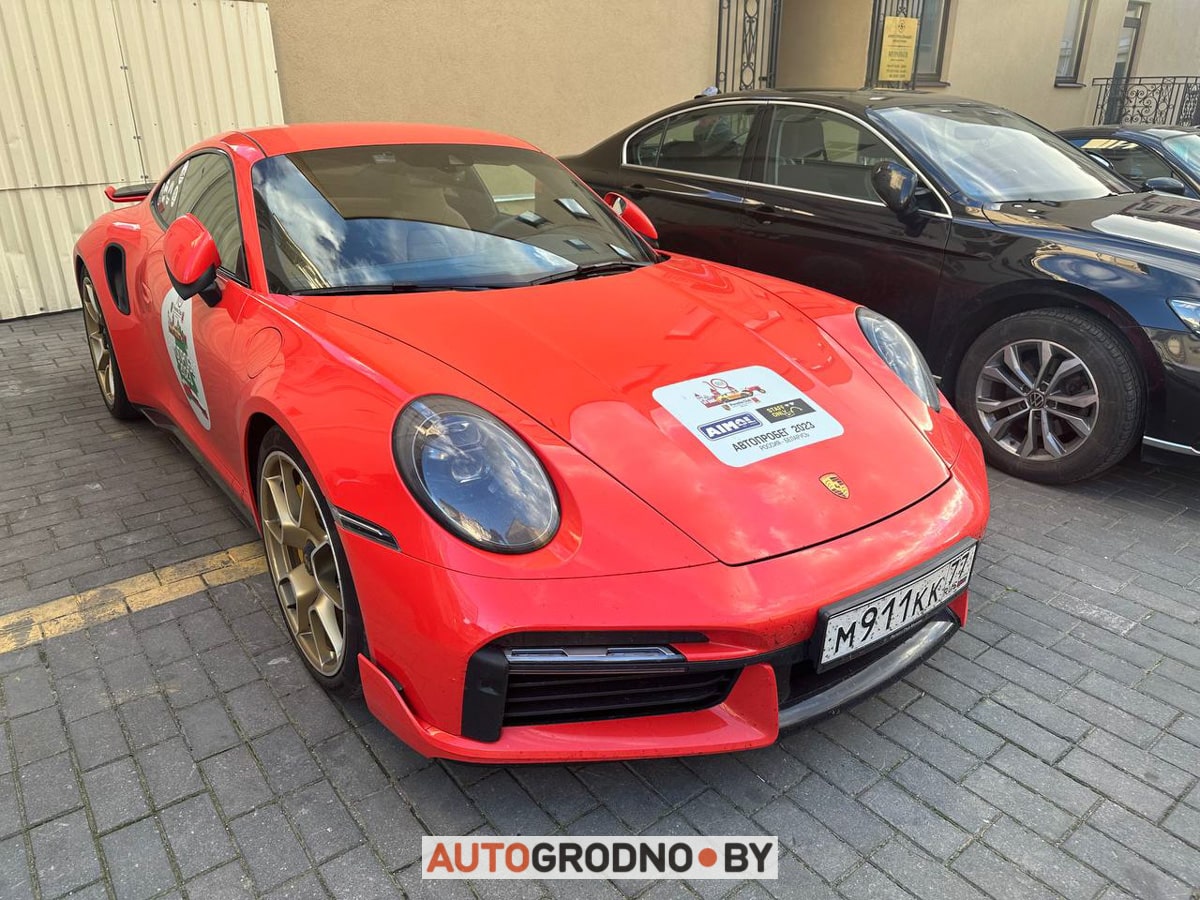 В Гродно прибыл Porsche Club Moscow