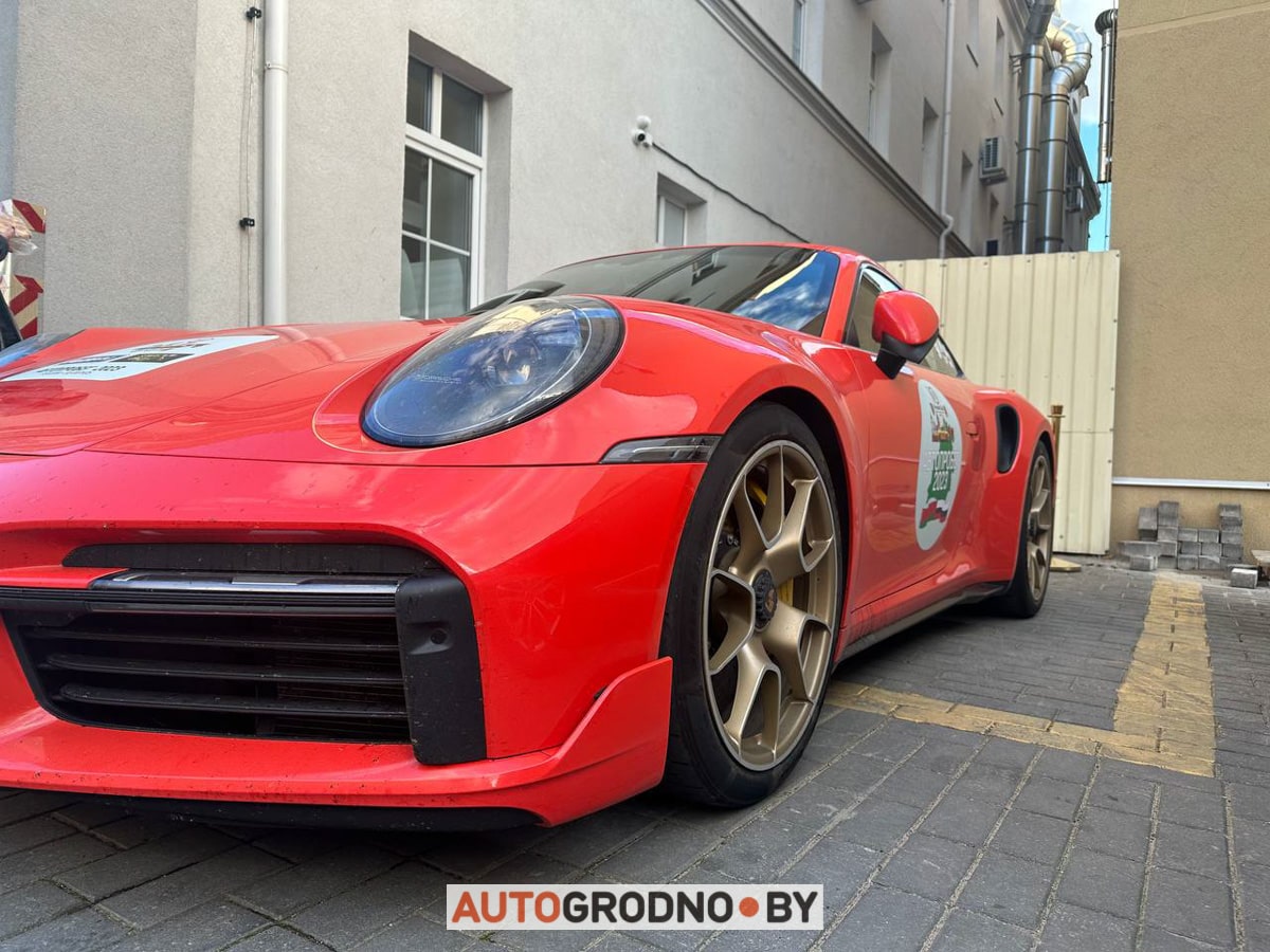 В Гродно прибыл Porsche Club Moscow