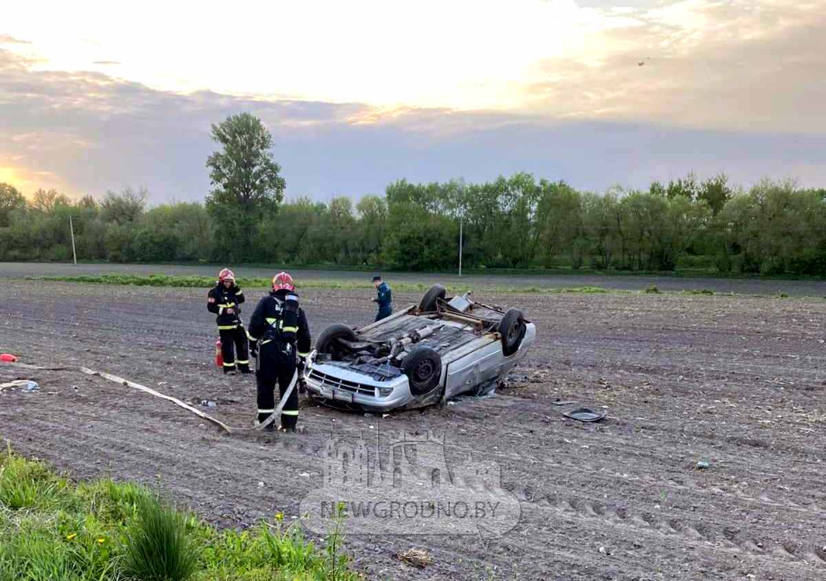 Под Гродно вылетел с дороги и несколько раз перевернулся Daewoo