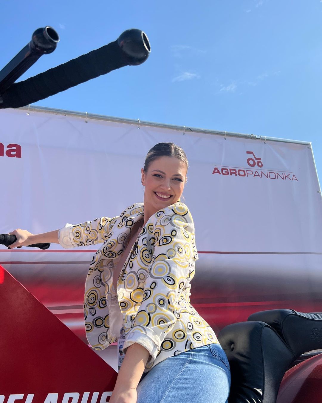 Мототрактор Беларус выставка Сербия