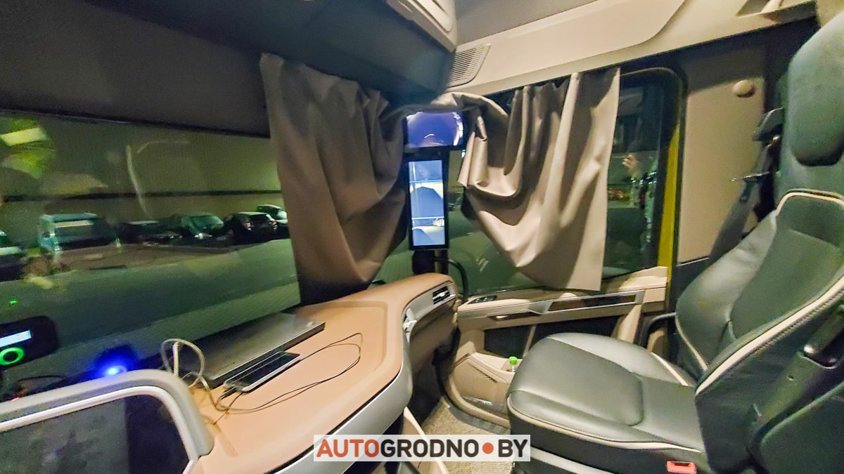 Ерунда эти ваши камеры вместо зеркал заднего вида белорус съездил в рейс на современном DAF XG и делится отзывом