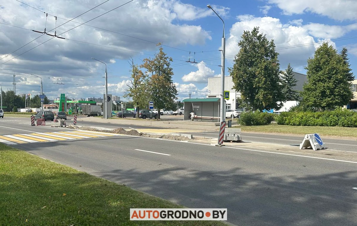 Посреди проспектов Гродно сняли асфальт: строят островки безопасности