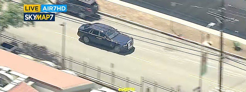 Вор, укравший Rolls-Royce, смог уйти от преследования полиции США, исчезнув загадочным образом вместе с авто