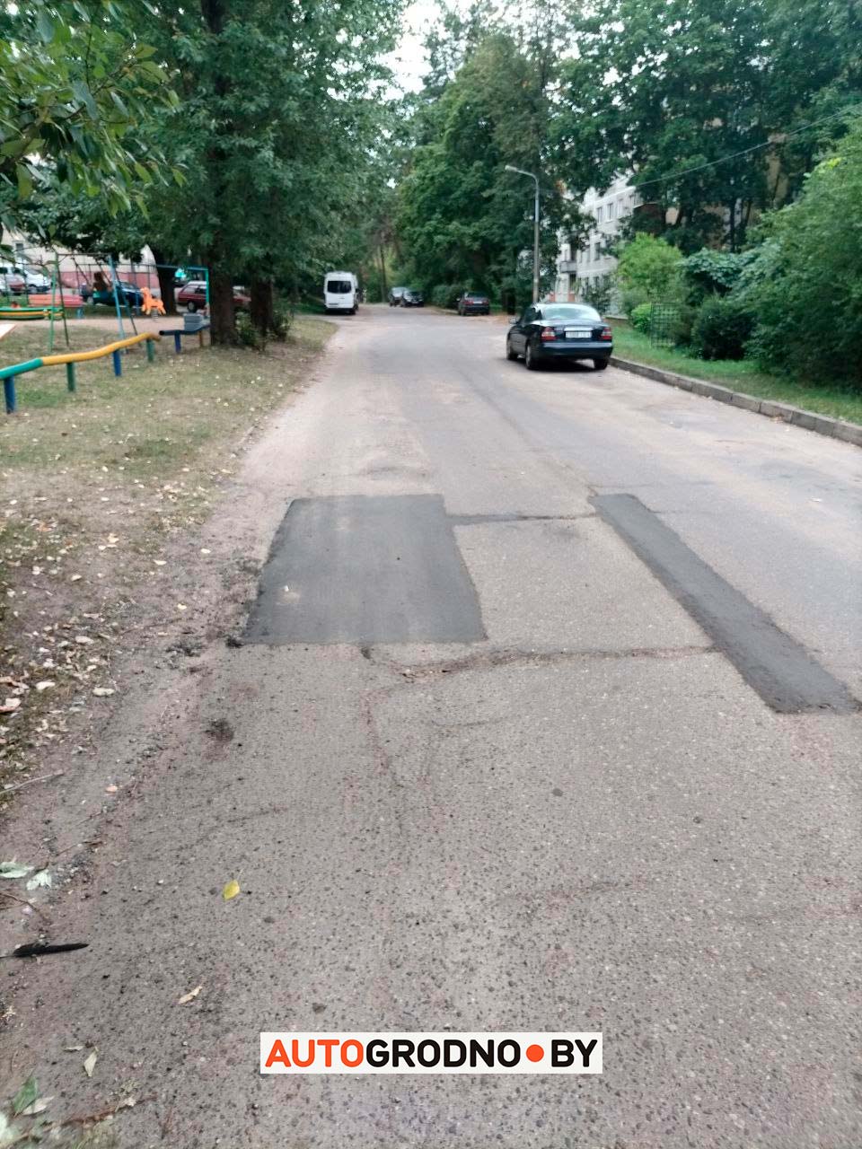 В Беларуси появился эффективный способ решения проблем ям во дворах. Опыт