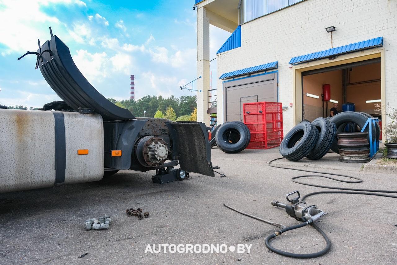 Автосервис УКС Гродно на улице Гаражной