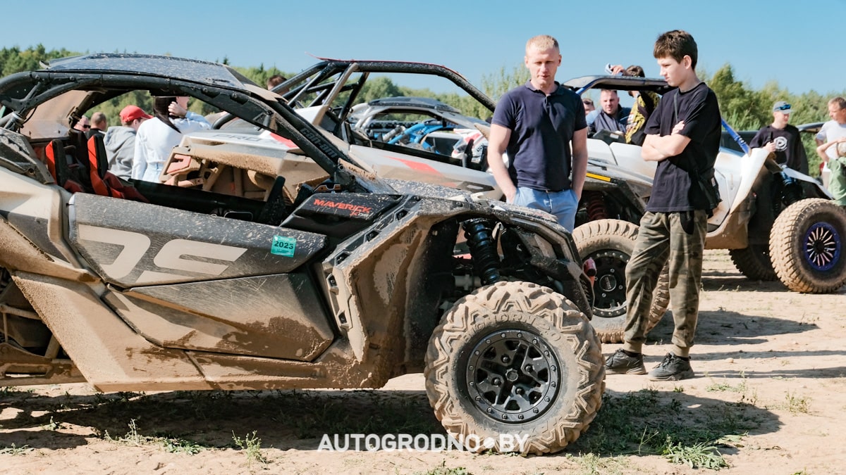 Гродненский гонщик произвел фурор на автокроссе 2023 под Гродно. Чемпионат Беларуси