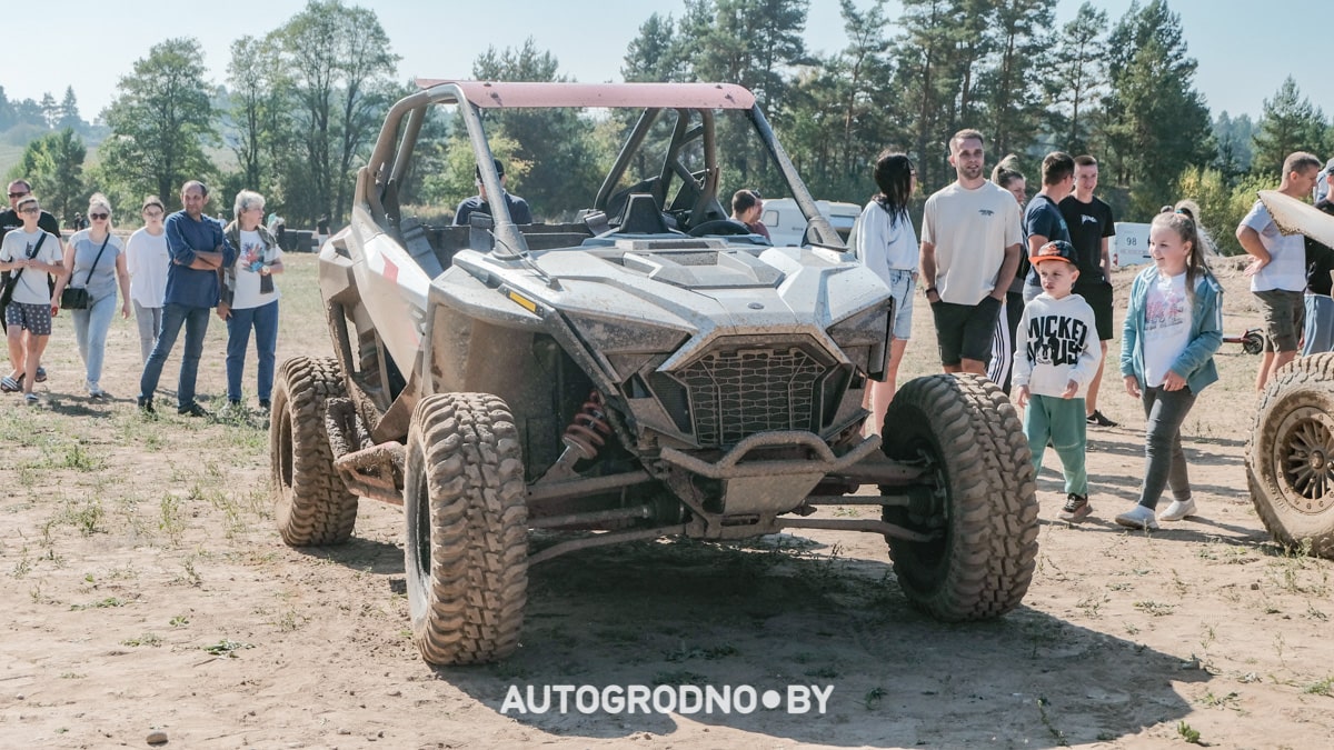 Гродненский гонщик произвел фурор на автокроссе 2023 под Гродно. Чемпионат Беларуси