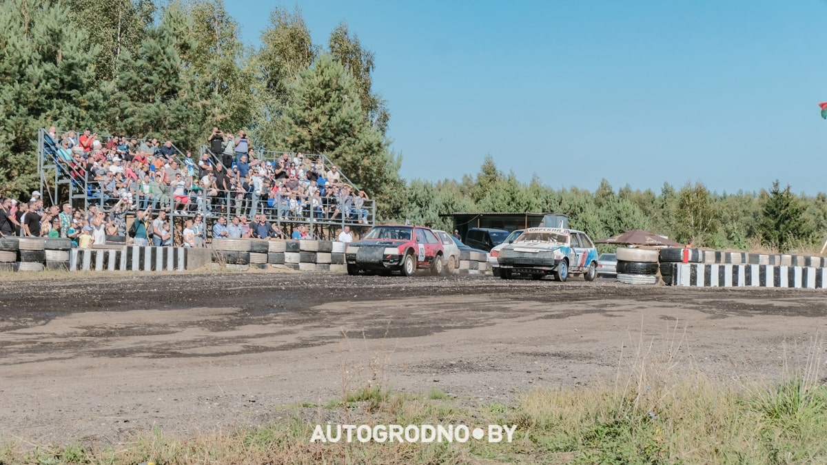 Гродненский гонщик произвел фурор на автокроссе 2023 под Гродно. Чемпионат Беларуси