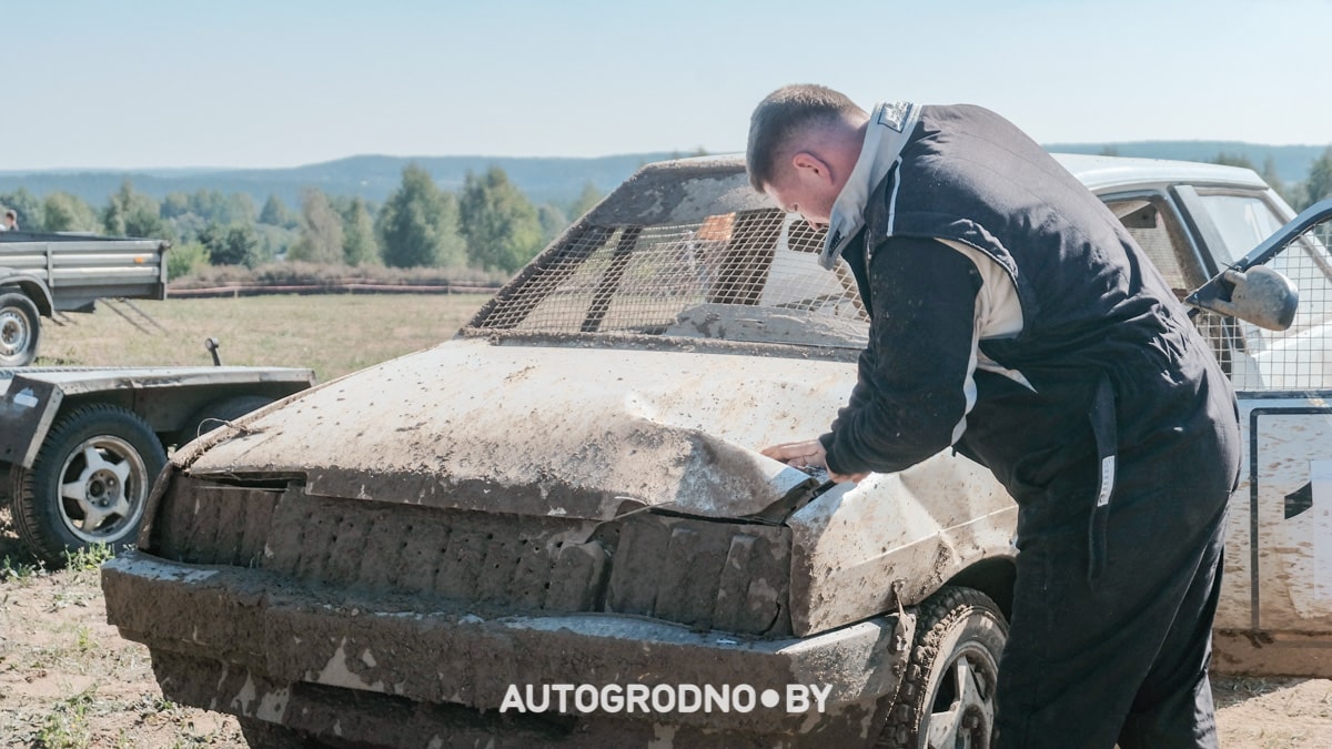 Гродненский гонщик произвел фурор на автокроссе 2023 под Гродно. Чемпионат Беларуси