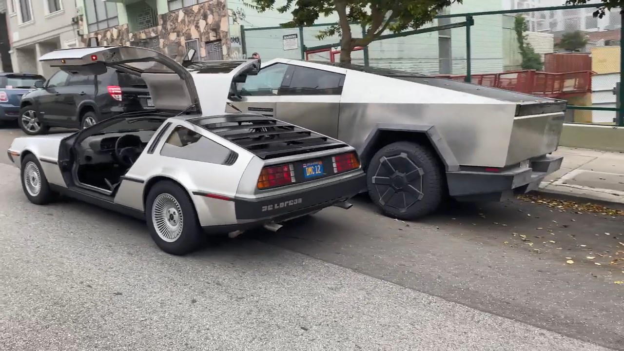 DeLorean Tesla Cybertruck