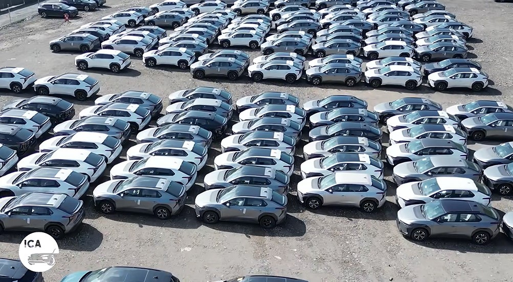 Брошенные электромобили в Китае