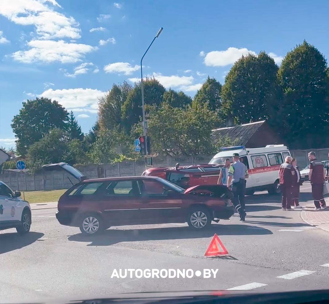 В Гродно опрокинулся Renault