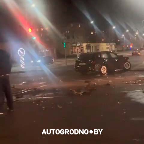 Момент серьезной аварии на Белуша попал на видео. Показываем