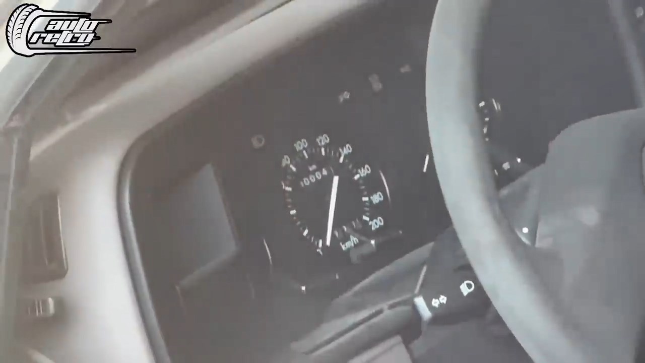 В Германии нашли автосалон, для которого время остановилось: в нем полно новеньких автомобилей 80-х годов