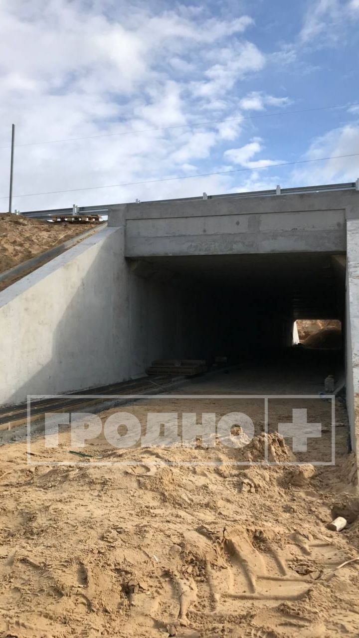 Работы идут в темное время суток и в выходные: полторы недели до открытия переезда на Озерском шоссе