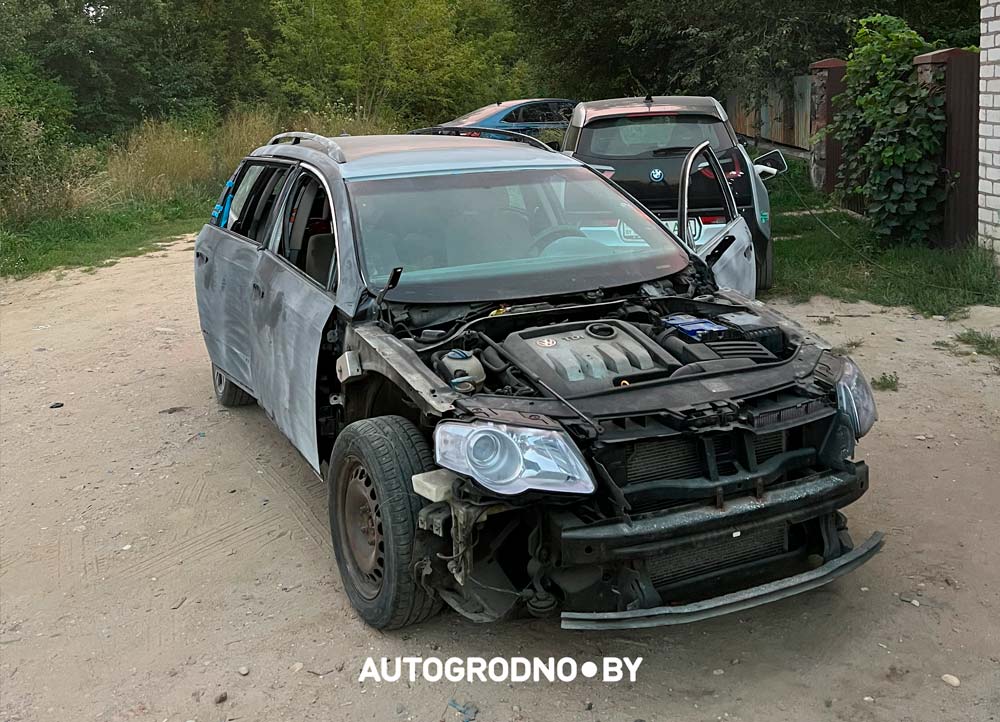 Ржавый Фольксваген Пассат в Беларуси