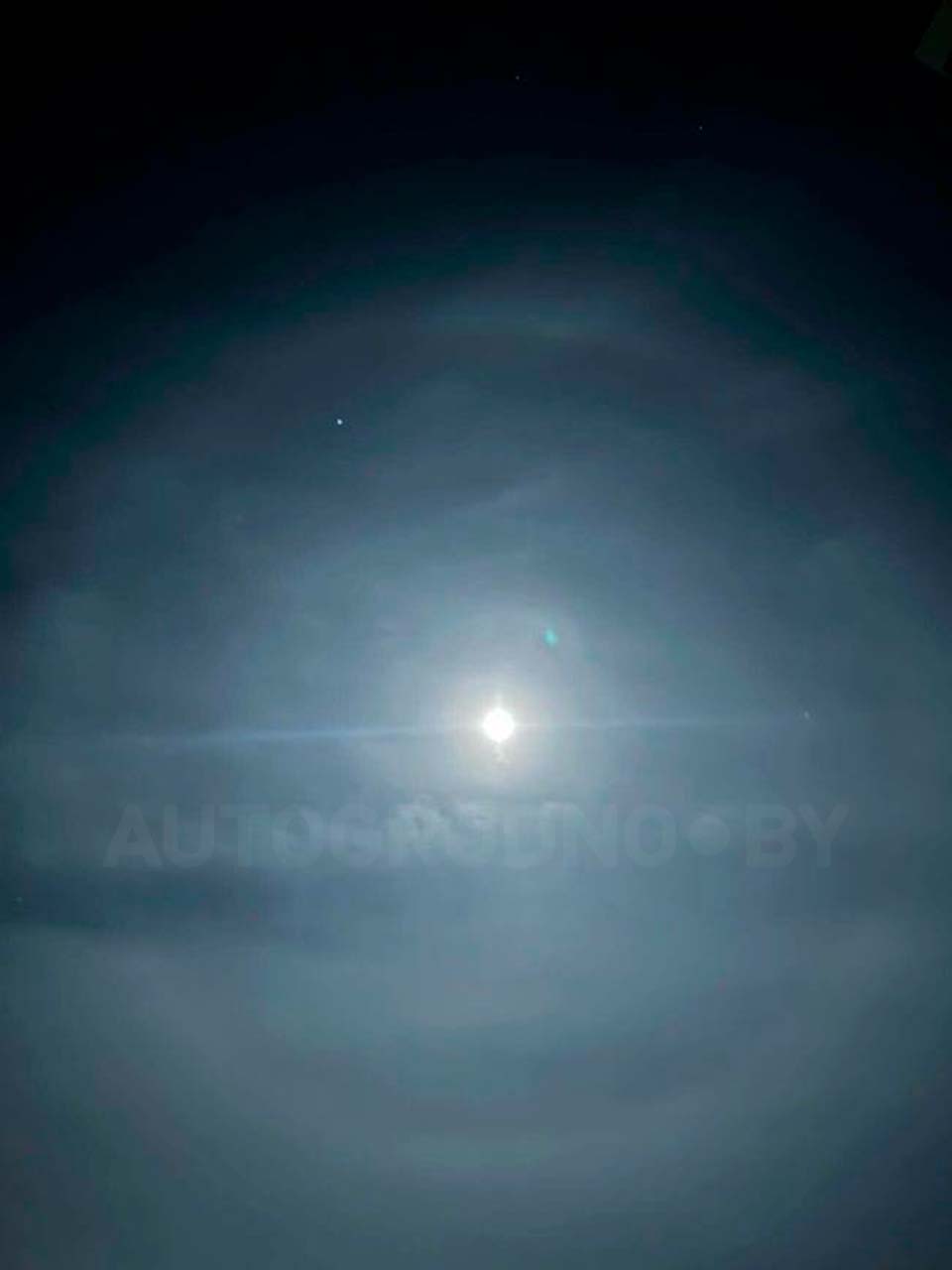 Ночная красота: над Гродно наблюдают редкое лунное гало