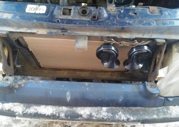 Белорусы продают картонки на радиаторы автомобилей. Спросили у них, как идет бизнес