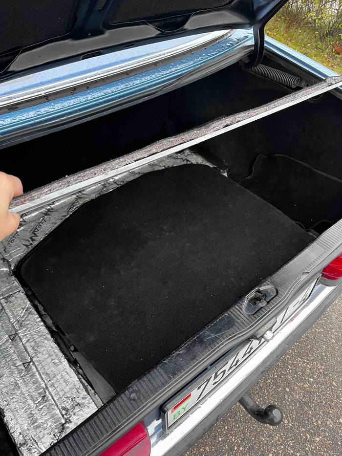 В Лиде восстановили Mercedes w123, а теперь продают. Вот во сколько мастер оценивает свой труд