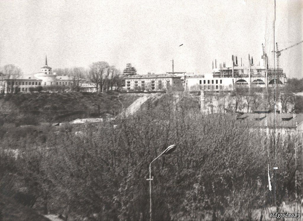 stroitelstvo dramteatra konec 70 gg 05