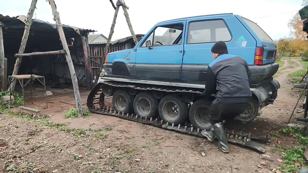 Белорус своими руками собрал вездеход на гусеницах и покорил ТикТок