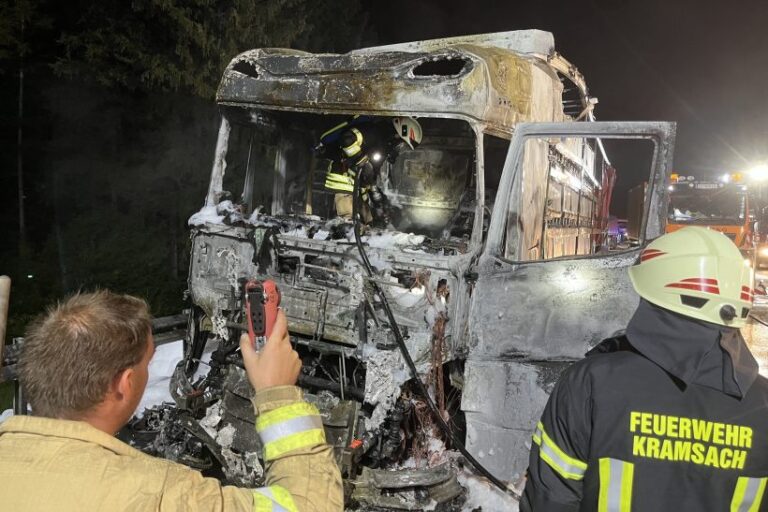 avstria tjagach moto 26 08 01