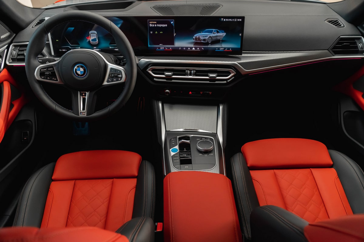 pokupka BMW i4 M50 Belarus