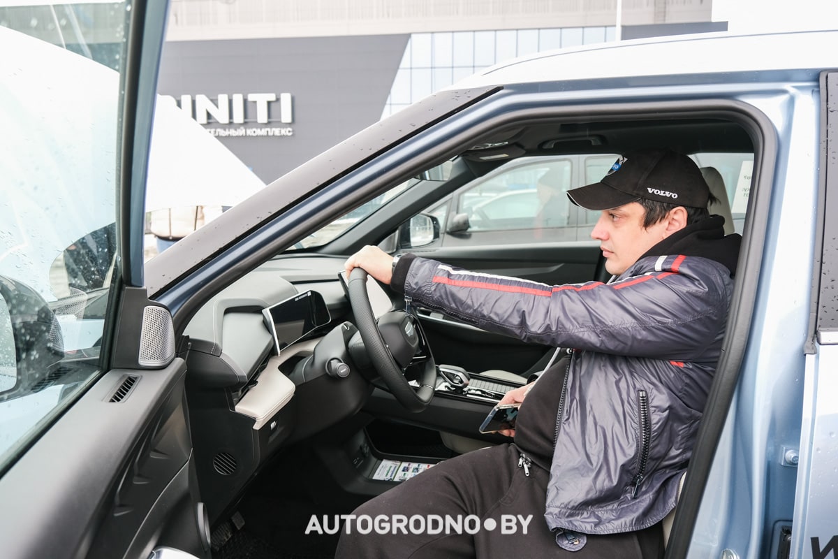 Обзор и тест драйв Geely Atlas Cool из Китая