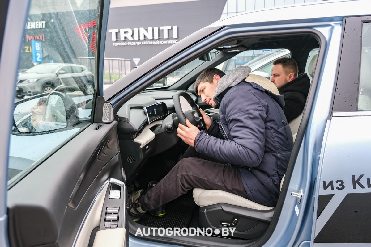 Обзор и тест драйв Geely Atlas Cool из Китая