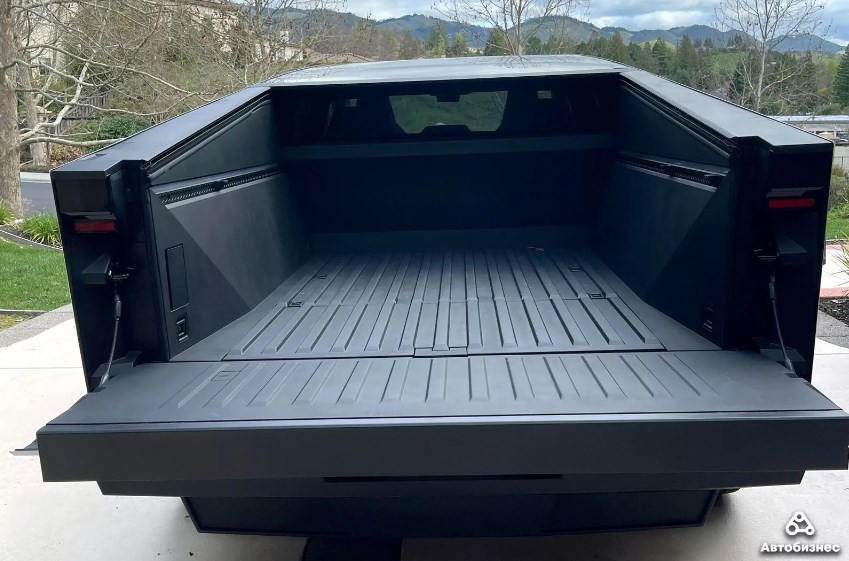 Cybertruck mnenie 01