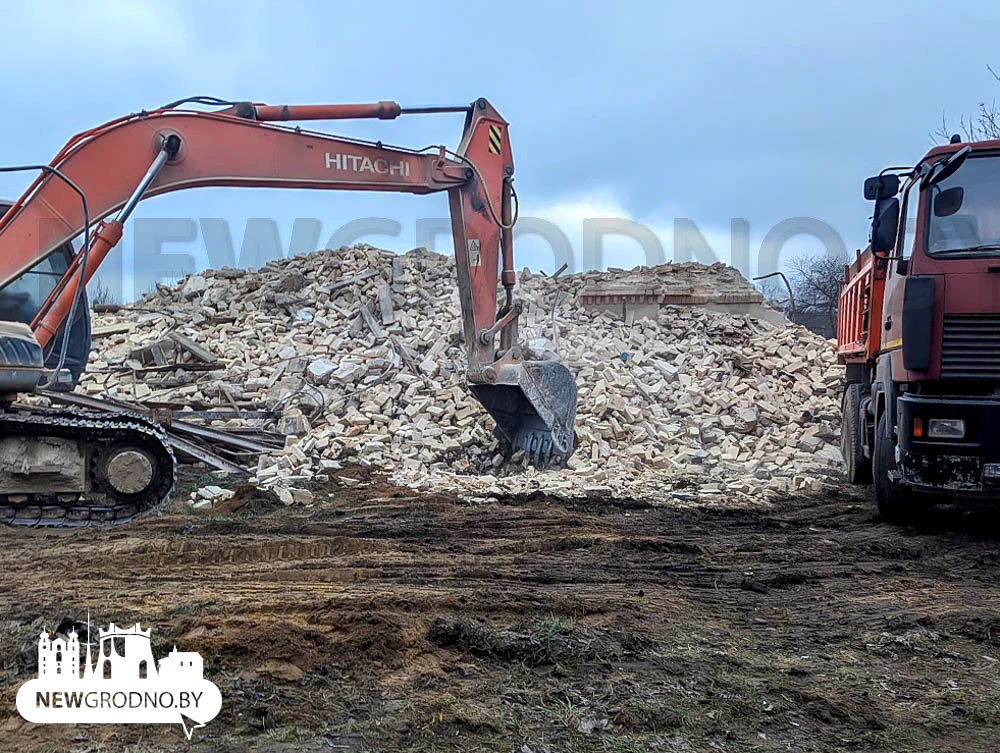 В Гродно сносят царские казармы на Щорса