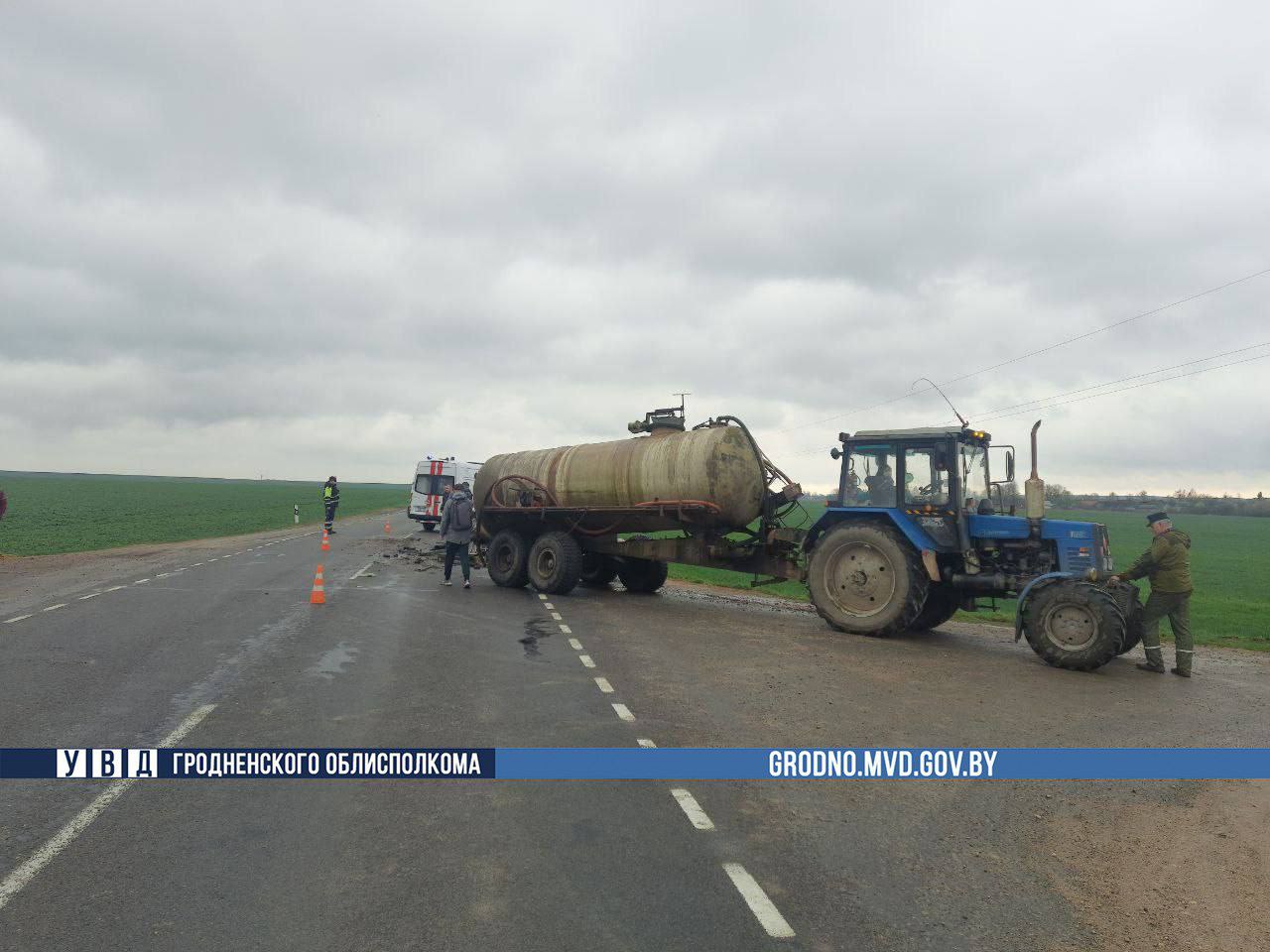 Серьезная авария с маршруткой и трактором в Мостовском районе: пострадали дети и взрослые