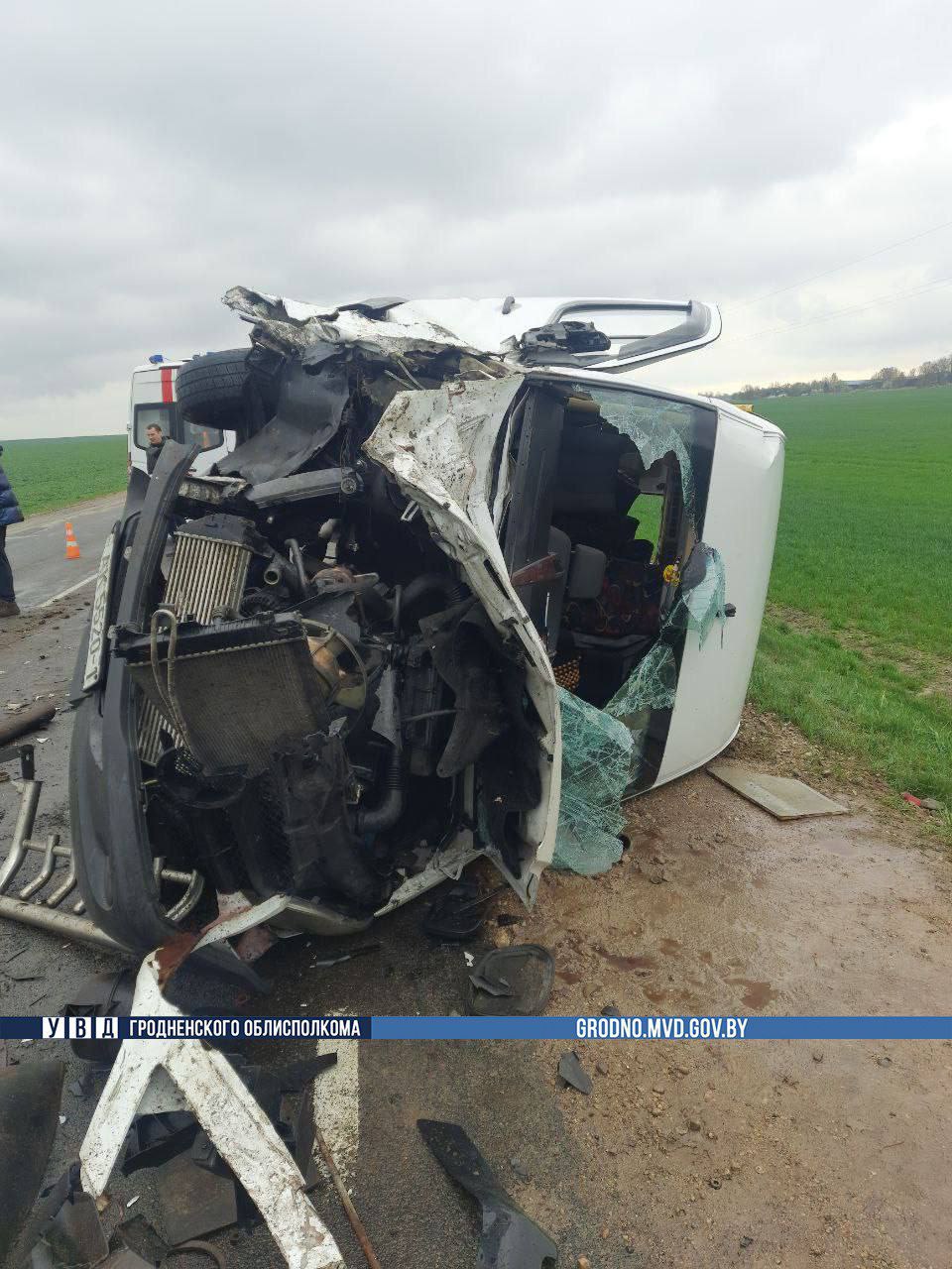 Серьезная авария с маршруткой и трактором в Мостовском районе: пострадали дети и взрослые