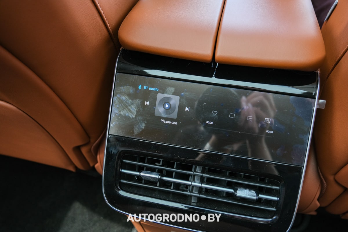 Voyah Free Pro в Гродно - новый автосалон - обзор и тест-драйв