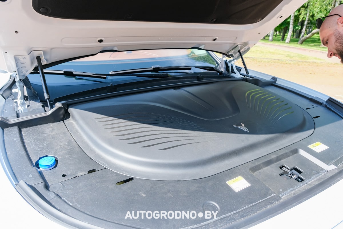 Voyah Free Pro в Гродно - новый автосалон - обзор и тест-драйв