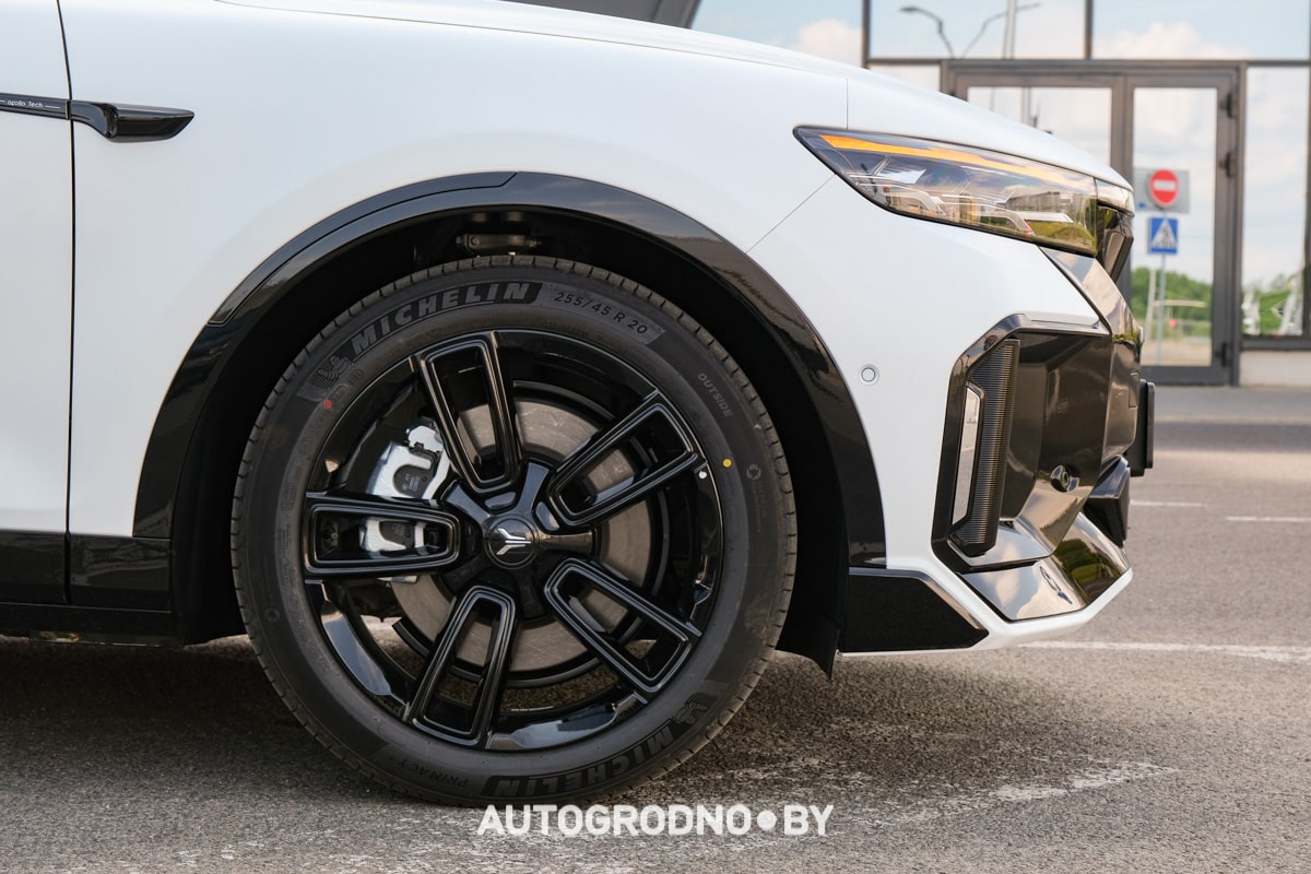 Voyah Free Pro в Гродно - новый автосалон - обзор и тест-драйв