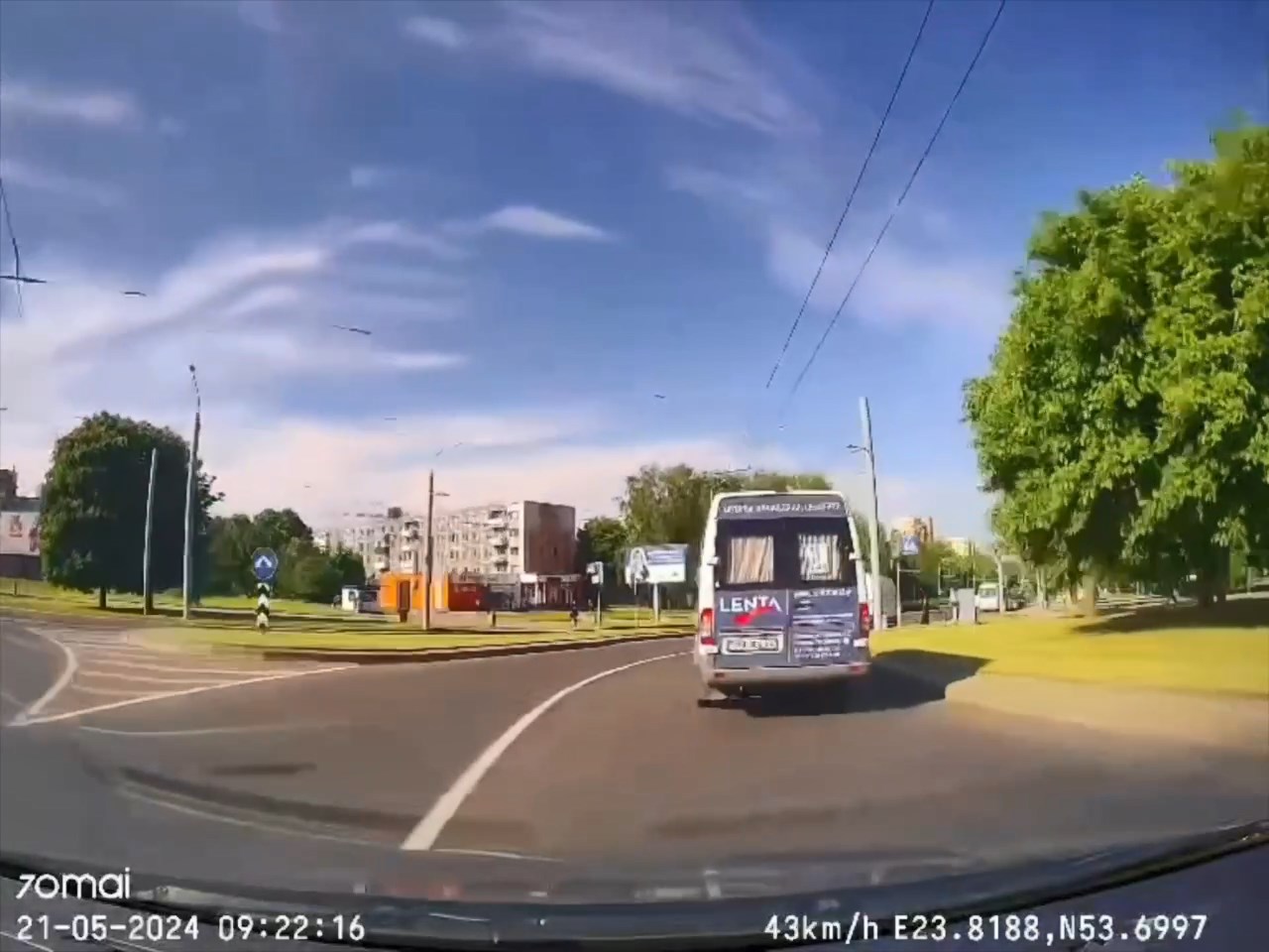 Спор водителей на кольце у роддома в Гродно Горького Дубко БЛК