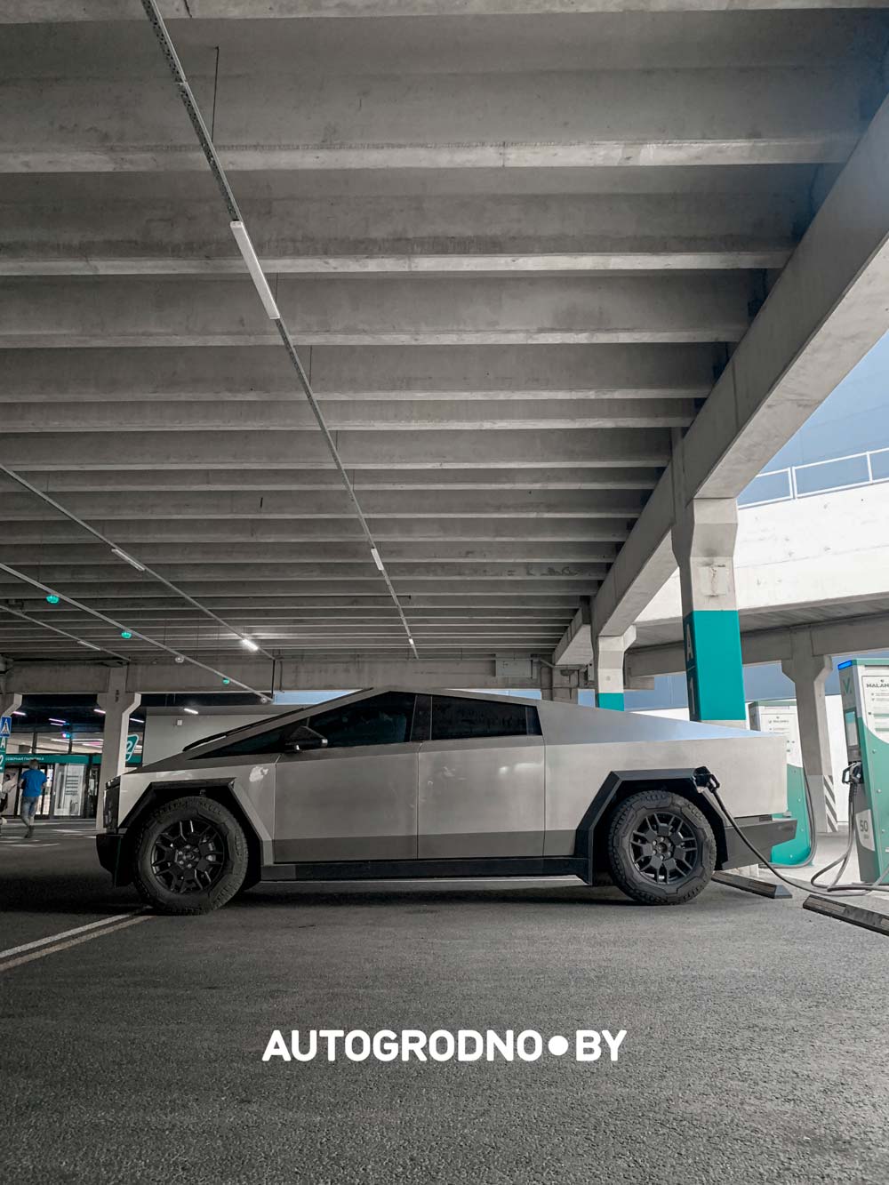 Фотофакт: в Гродно заметили Tesla Cybertruck