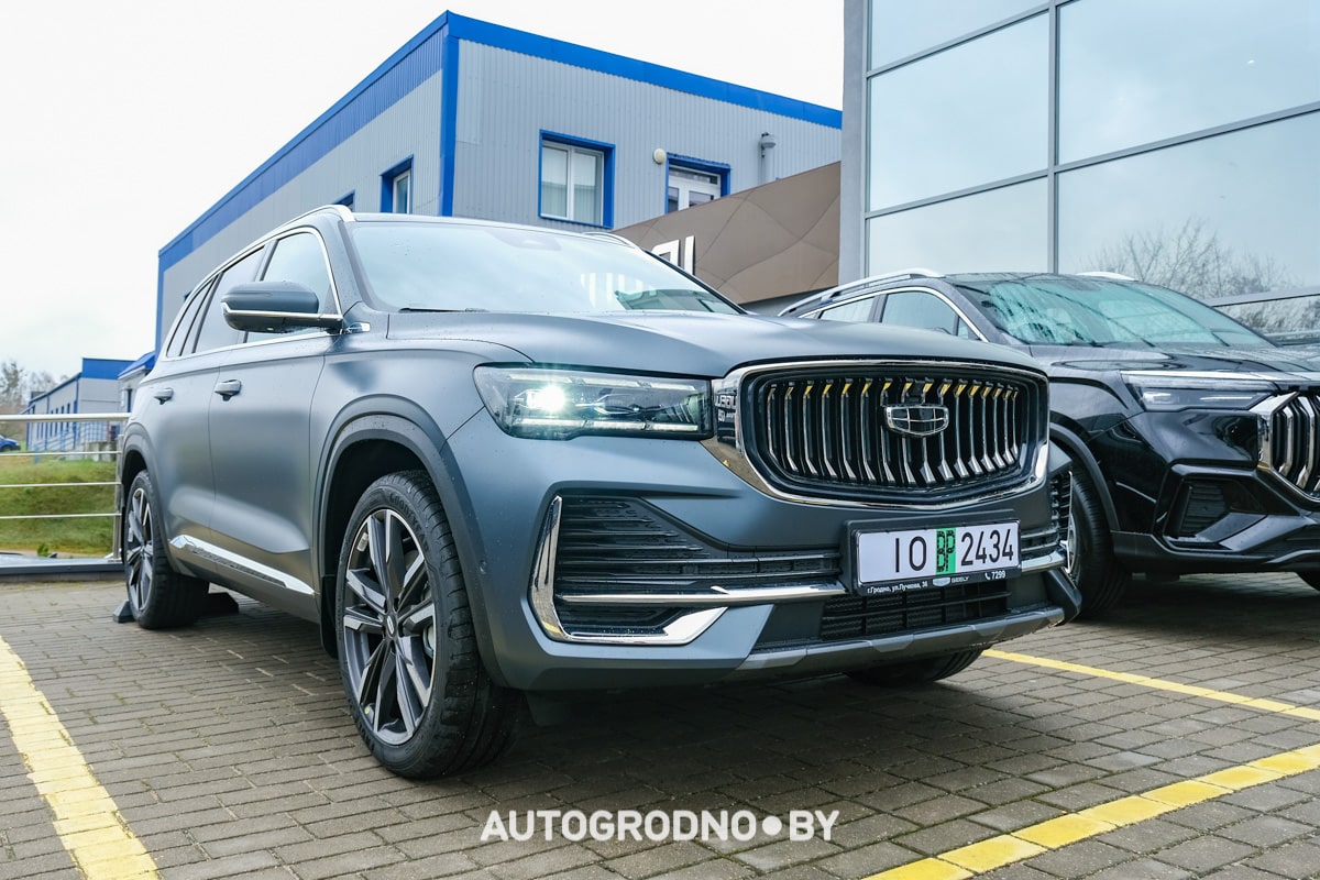 В Гродно снизили цены на Geely Tugella и Geely Monjaro