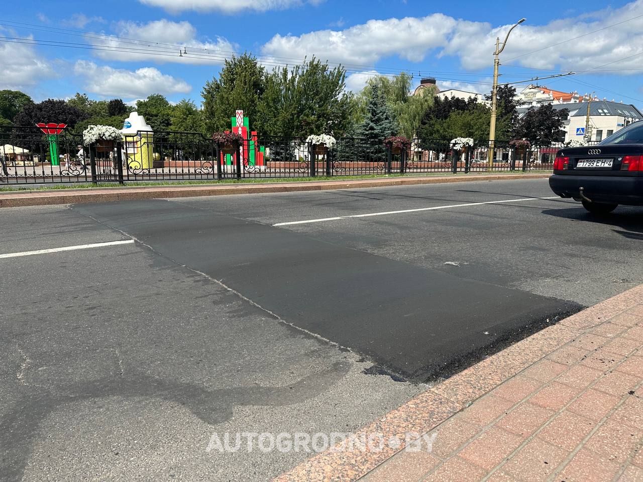 Лежачий полицейский на улице Стефана Батория в Гродно