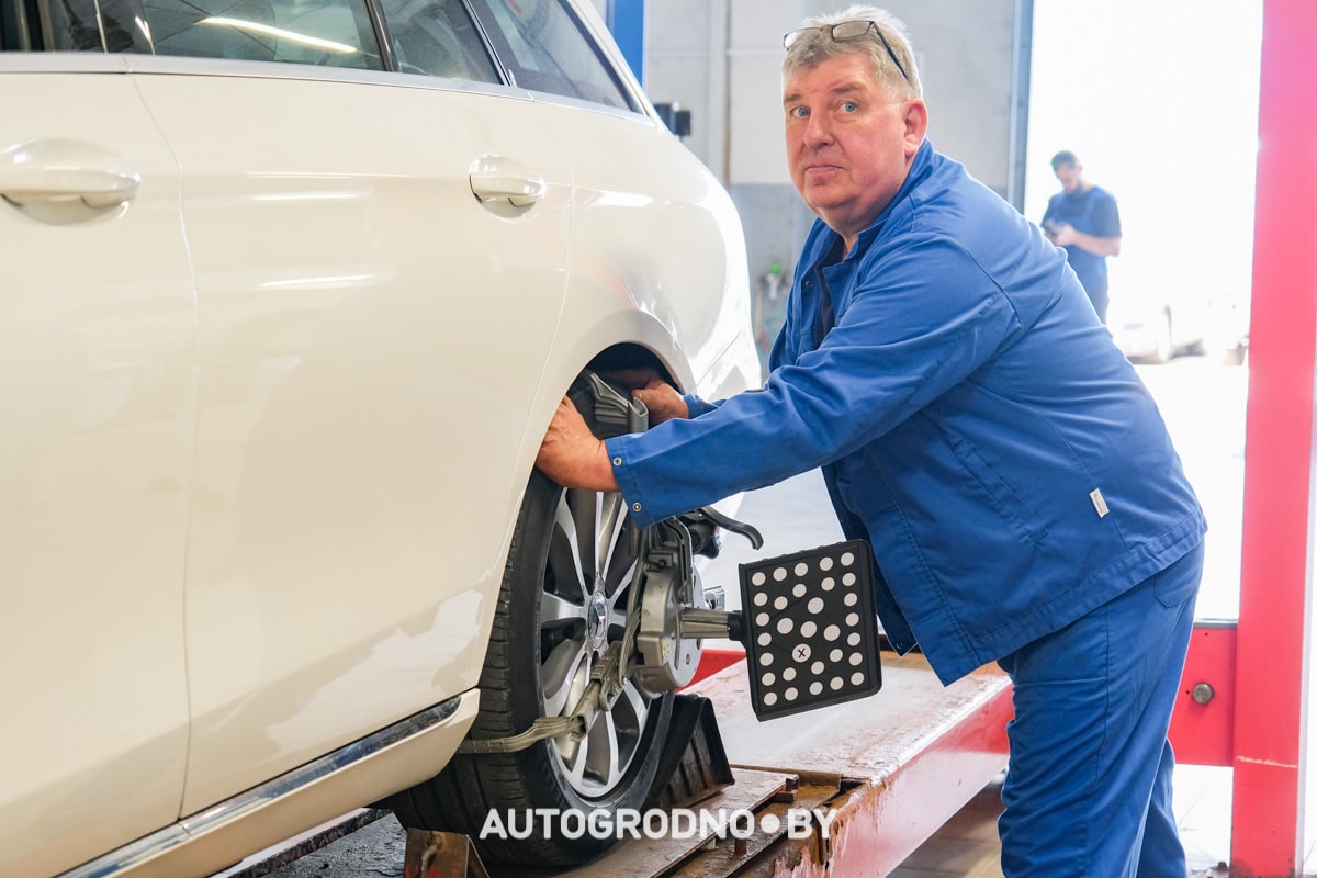 Стенд развал схождения в Гродно интервью