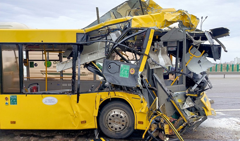 avtobus gruzovik 04 2024 sled 01
