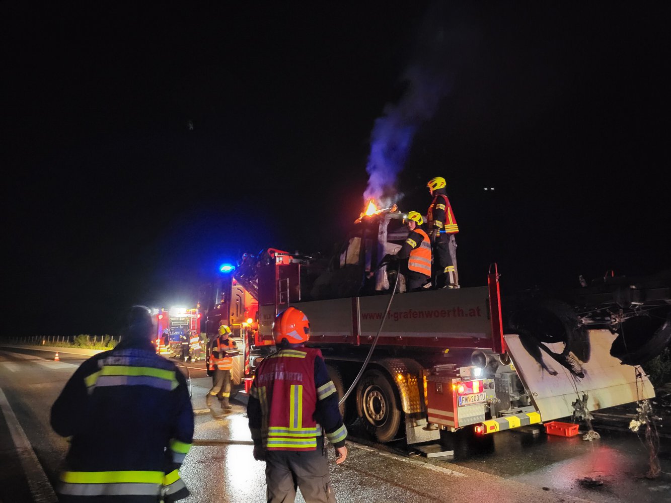 avstria pozhar 10 06 25 05